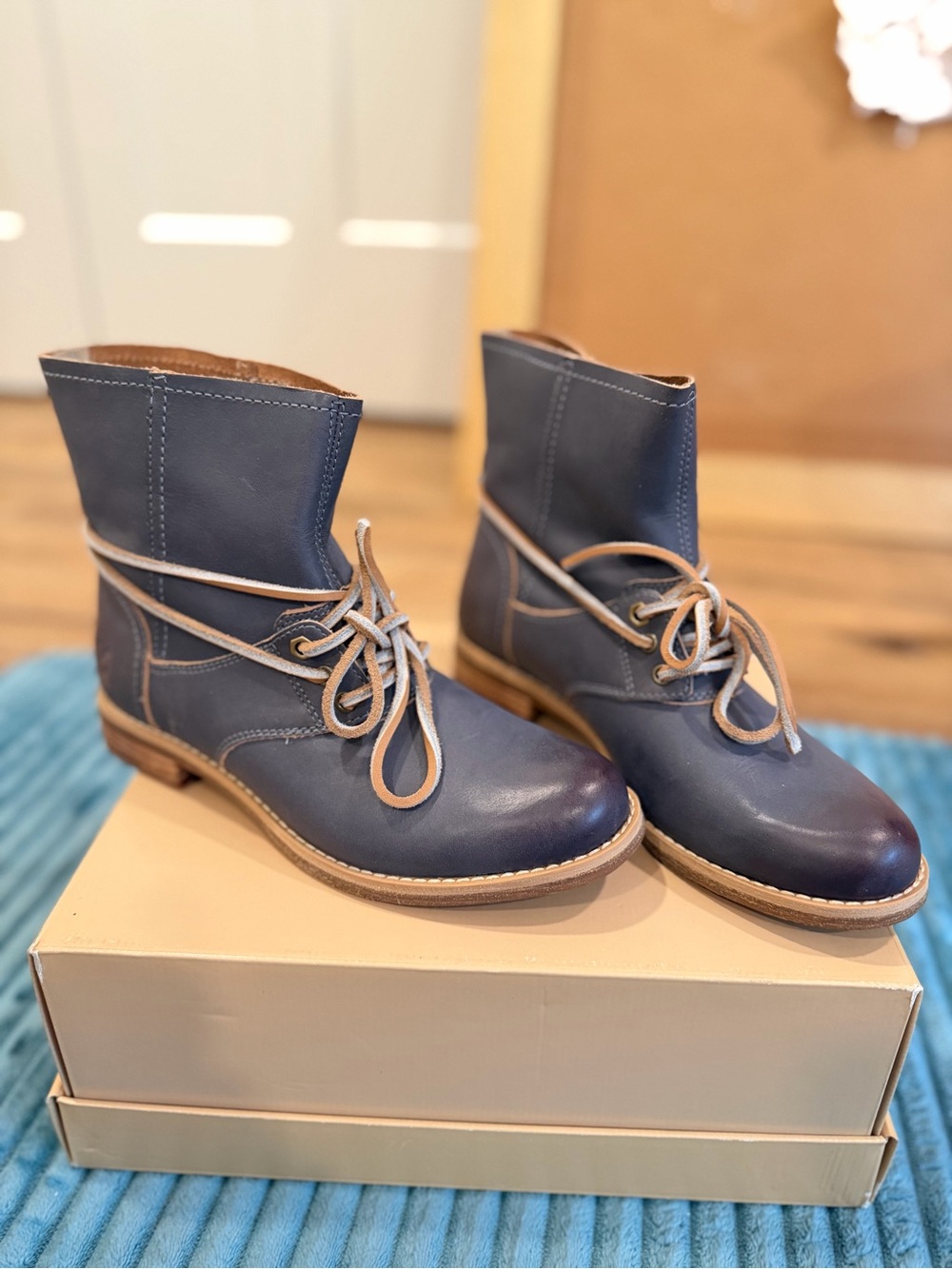 Timberland Navy-Purplish Leather Lace-Up Ankle Boots with Tan Laces